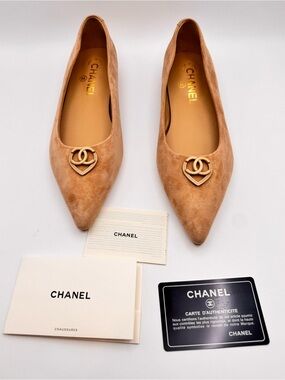 Chanel Heart CC Apricot Suede Pointed Toe Ballet Flats Size 37 Italy